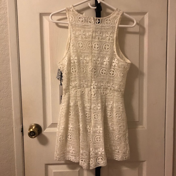 NWT BB Dakota White Leola Lace Romper - Picture 3 of 3